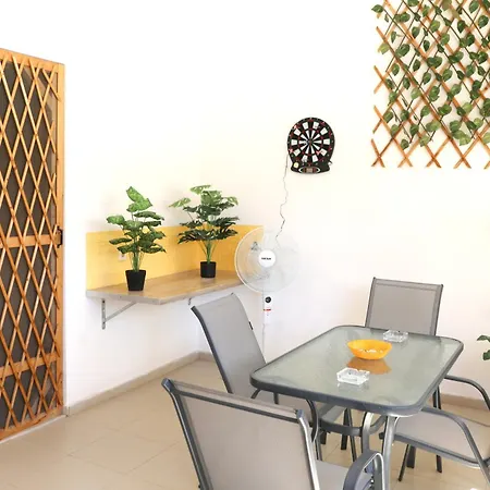 Zoe's Delta Apartman
