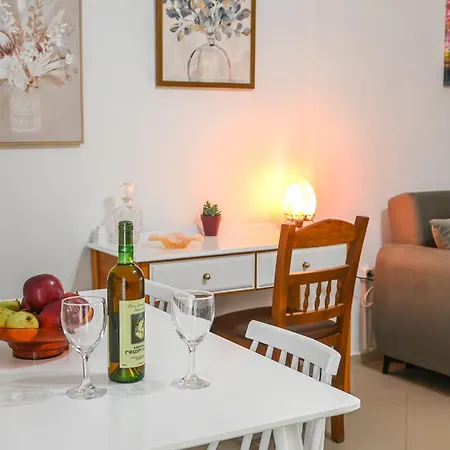 Zoe's Delta 斯基亚索斯镇